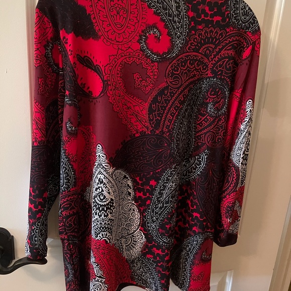 Chico’s Paisley Top Chico’s Size 2 or Large - Picture 2 of 3